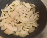 Foto del paso 4 de la receta: Jamoncitos de pollo en salsa de almendras