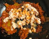A picture of step 5 of Keema Methi.
