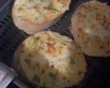 A picture of step 4 of Garlic Bread Supreme.