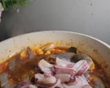 Foto langkah ke 5 dari resep Seafood Saus Padang.