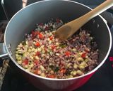 Foto del paso 1 de la receta: Salsa vegetariana de tomates y callampas secas