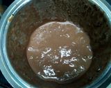 A picture of step 2 of Dates chocolate shake.