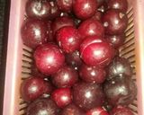 A picture of step 1 of Plum shake.