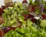 A picture of step 4 of Paneer kiwi salad.