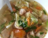 Foto langkah ke 6 dari resep Sop bakso pedas.