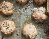 Foto del paso 3 de la receta: Keftedes 🇬🇷 : mini hamburguesas griegas en airfryer, con patatas asadas