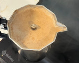 Foto del paso 4 de la receta: Café con leche en cafetera italiana | Receta de tik tok