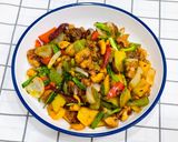 A picture of step 5 of Chicken Stir-Fry with Cashew Nuts.
