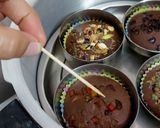 चॉकलेट और नट्स कपकेक (chocolate aur nuts cupcake reicpe in Hindi) रेसिपी चरण 10 फोटो