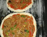 A picture of step 5 of Mince Beef (Qeema) Pizza.