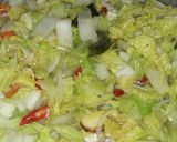 Foto langkah ke 4 dari resep Tumis sawi putih.