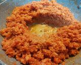 A picture of step 2 of Gajar ka halwa.