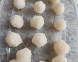 Foto del paso 3 de la receta: Bombones de coco y chocolate