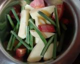 সজনে ডাঁটার ঝোল(sajne datar jhol recipe in bengali) রেসিপির ধাপ 1 ছবি