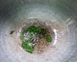 A picture of step 8 of Mini podi idli.