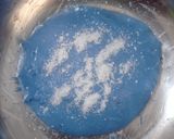 Foto langkah ke 5 dari resep Blue Spirulina Angkak Sourdough Bread (Oven Tangkring).