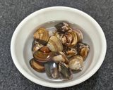 蒜香奶油蛤蜊(微波爐版)的食譜步驟2照片