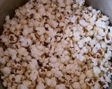 Foto langkah ke 2 dari resep PopCorn Caramel XXI.