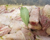Foto del paso 1 de la receta: Arroz de costillas y jamoncitos de pollo