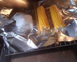 Foto del paso 2 de la receta: Mazorca con mantequilla de ajos asados