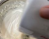 Foto langkah ke 1 dari resep Bolu Ketan Hitam Keju Lumer.