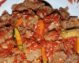 Foto langkah ke 5 dari resep Oseng Mercon Daging Sapi.