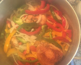 Foto del paso 5 de la receta: Pollo guisado con salsa