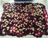 Foto del paso 5 de la receta: Pastelitos de Hojaldre con Mermelada Casera de Arándanos y Almendras a tu Gusto
