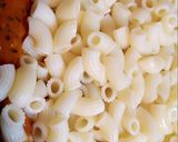صورة لخطوة 4 من وصفة معكرونه ب صلصة الموزريلا الحمراء 👌🏻🍝