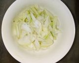 A picture of step 2 of Spicy Chicken and vegetable pasta.