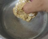 A picture of step 6 of Zinger burger.