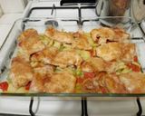 Sült csirkecomb, zöldségágyon recept fázis 4 fotója