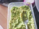 Causa limeña de atún y patitas de cangrejo
