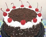 Foto langkah ke 11 dari resep Blackforest Panggang Untuk Pemula.