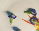 A picture of step 1 of Blue Tea - Aparajita flower tea.