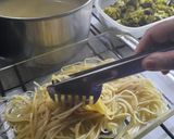 Foto del paso 3 de la receta: Tallarines a los 4 quesos con brócoli