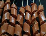 Foto del paso 3 de la receta: Espirales de salchichas con masa saborizadas