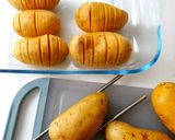 Une image de l'étape 1 de Pommes de terre Hasselback.