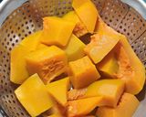 Foto langkah ke 1 dari resep Bolu Labu Kuning lembut.