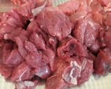 Foto del paso 1 de la receta: Strogonoff de carne 😋
