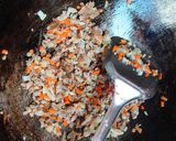 รูปขั้นตอนการทำที่ 4 ของ ฟูซิลี่ผัดพริกกรอบหมูสับ