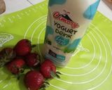 Foto langkah ke 1 dari resep Strawberry Smoothies Yogurt.
