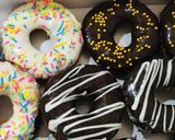 चॉकलेट डोनट्स (chocolate donuts recipe in Hindi) रेसिपी चरण 3 फोटो