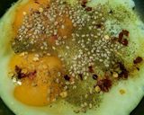Foto del paso 1 de la receta: HUEVOS Fritos al Tomillo, con Aceite y Semillas de Sésamo...!