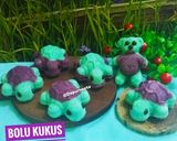 Foto langkah ke 3 dari resep Bolu kukus karakter.