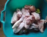 Foto langkah ke 1 dari resep 5. Ayam Goreng.