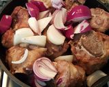Foto del paso 4 de la receta: Codillos encebollados