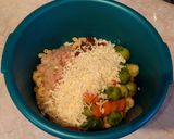 Sajtos-kelbimbós tészta extrákkal recept fázis 4 fotója