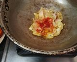 A picture of step 3 of Prawn Besaro.