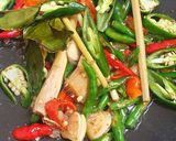 Foto langkah ke 2 dari resep Cumi Asin Cabe Hijau.